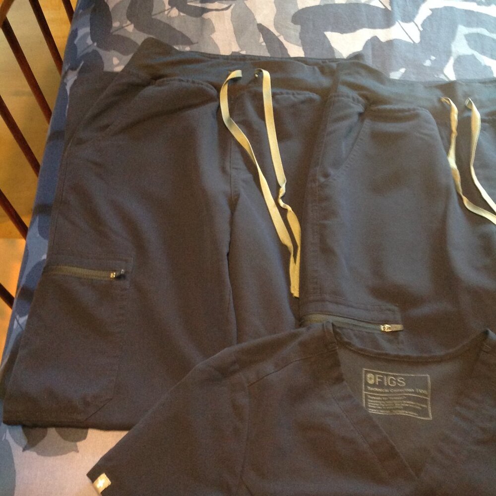 Figs Technical Collection Yola Scrubs Pants Set & Top Shirt Navy Blue XXS Lot - Picture 2 of 14